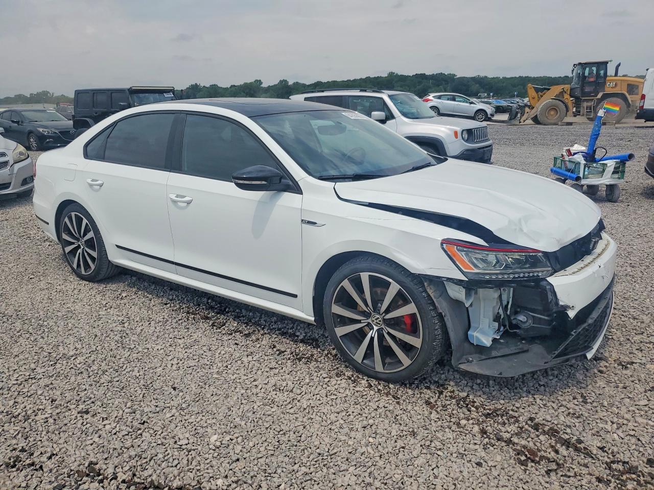 2018 VOLKSWAGEN PASSAT GT — снимка 4
