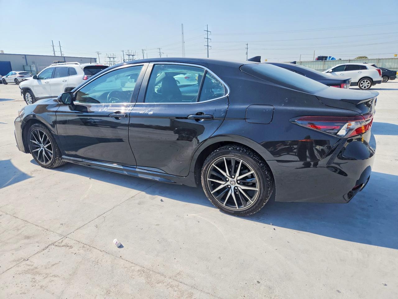 2023 TOYOTA CAMRY SE — снимка 2