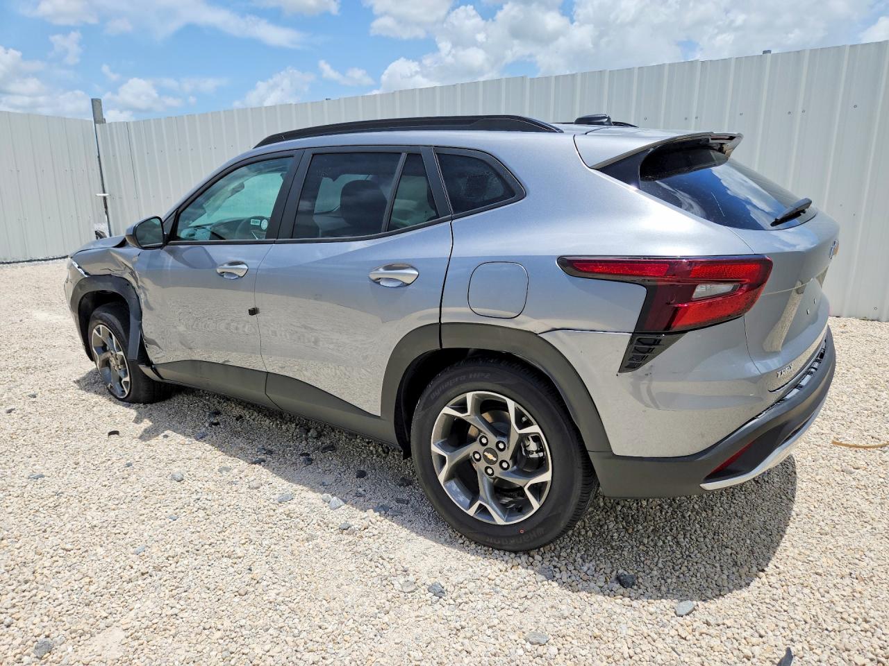 2026 CHEVROLET TRAX 1LT — снимка 2