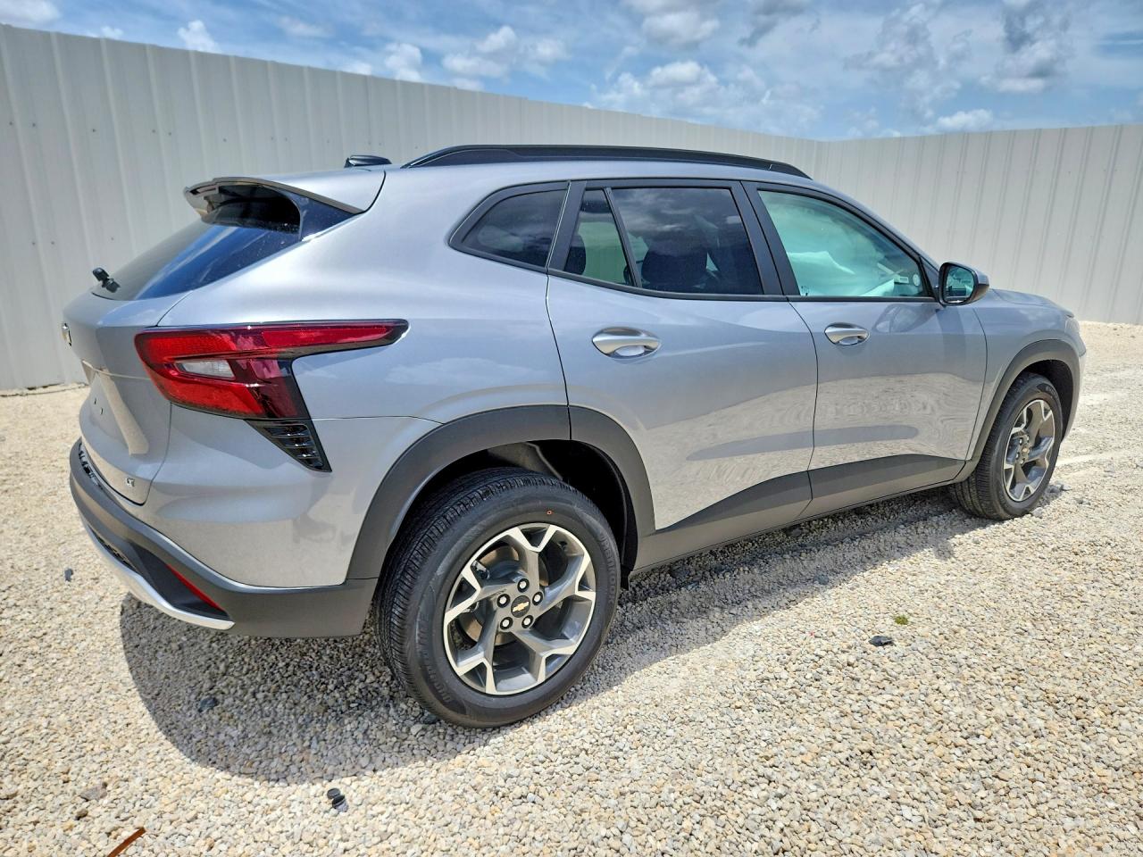 2026 CHEVROLET TRAX 1LT — снимка 3