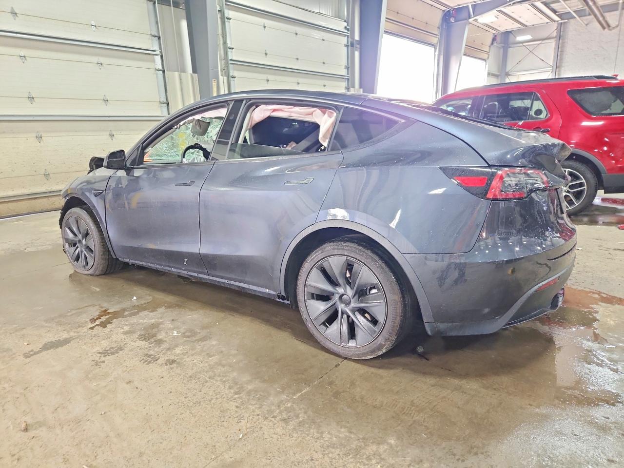 2024 TESLA MODEL Y — снимка 2