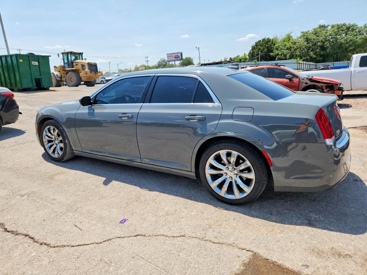 2017 CHRYSLER 300 LIMITED — снимка 2