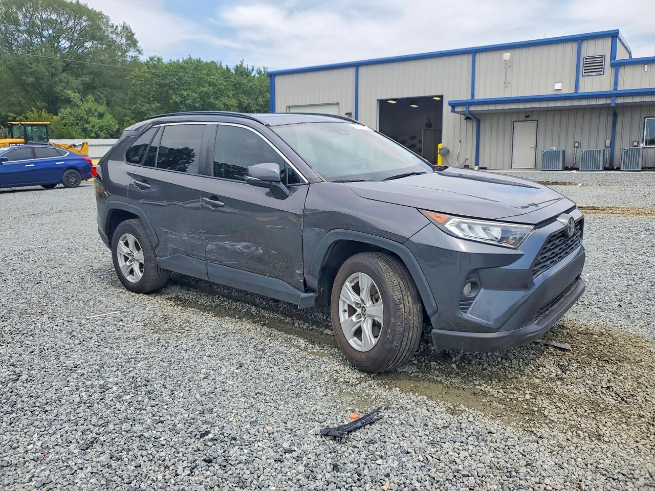 2021 TOYOTA RAV4 XLE — снимка 4