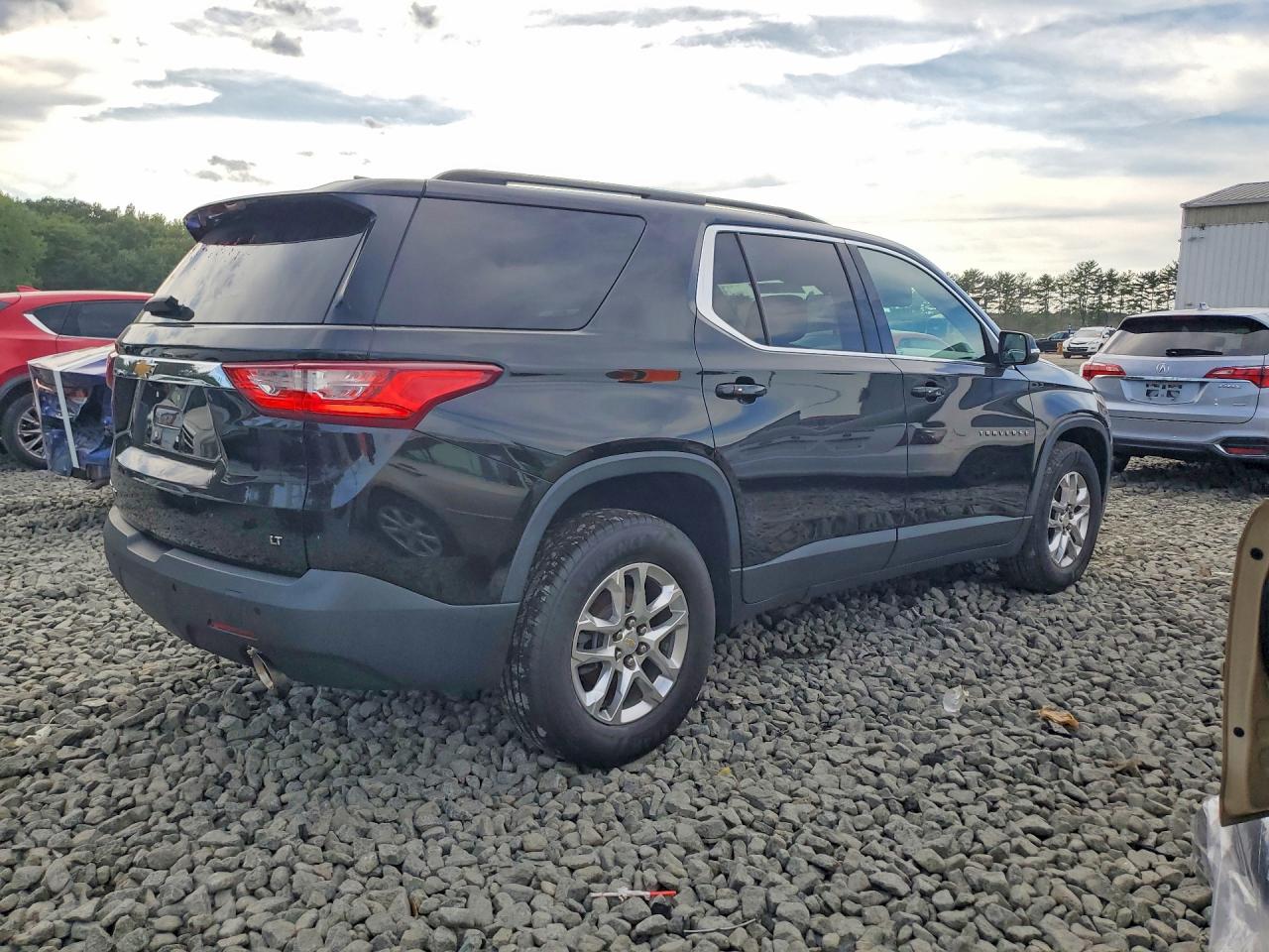 2021 CHEVROLET TRAVERSE LT — снимка 3