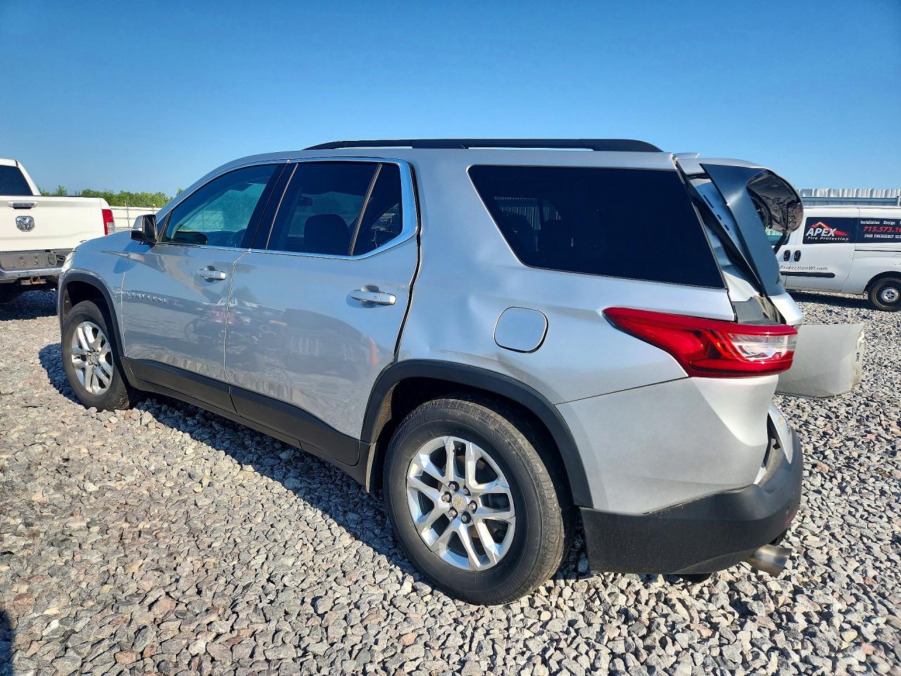 2021 CHEVROLET TRAVERSE LT — снимка 2