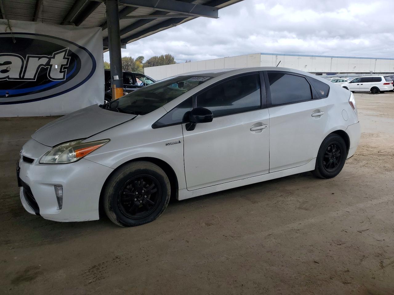 2015 TOYOTA PRIUS THREE