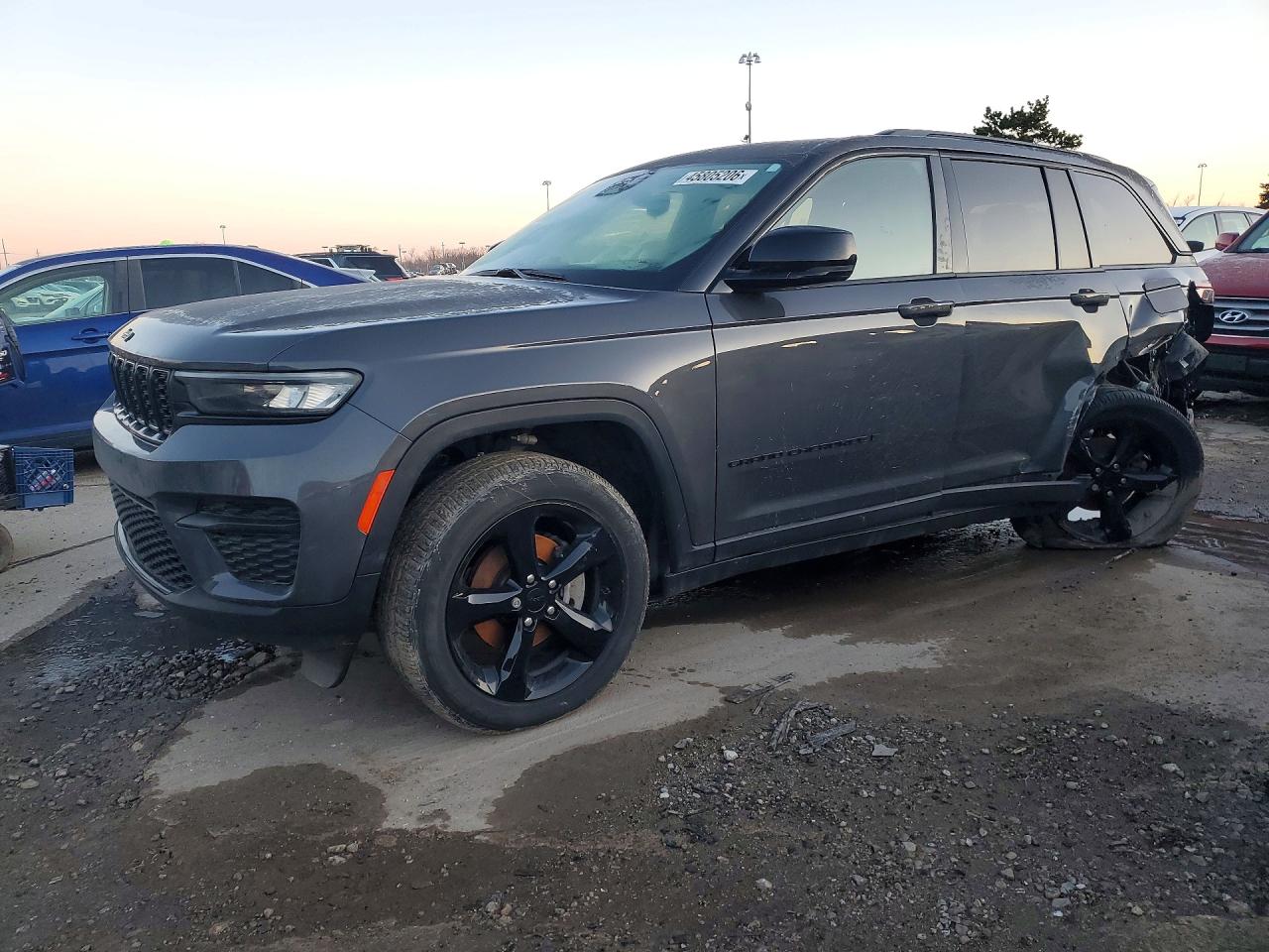 2024 JEEP GRAND CHEROKEE LAREDO
