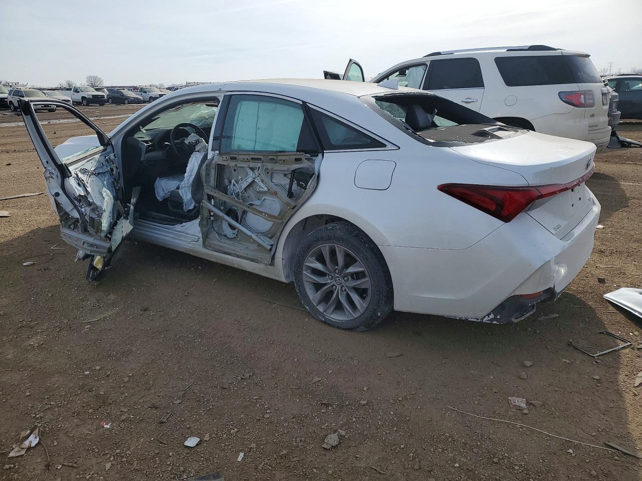 2020 TOYOTA AVALON XLE — снимка 2