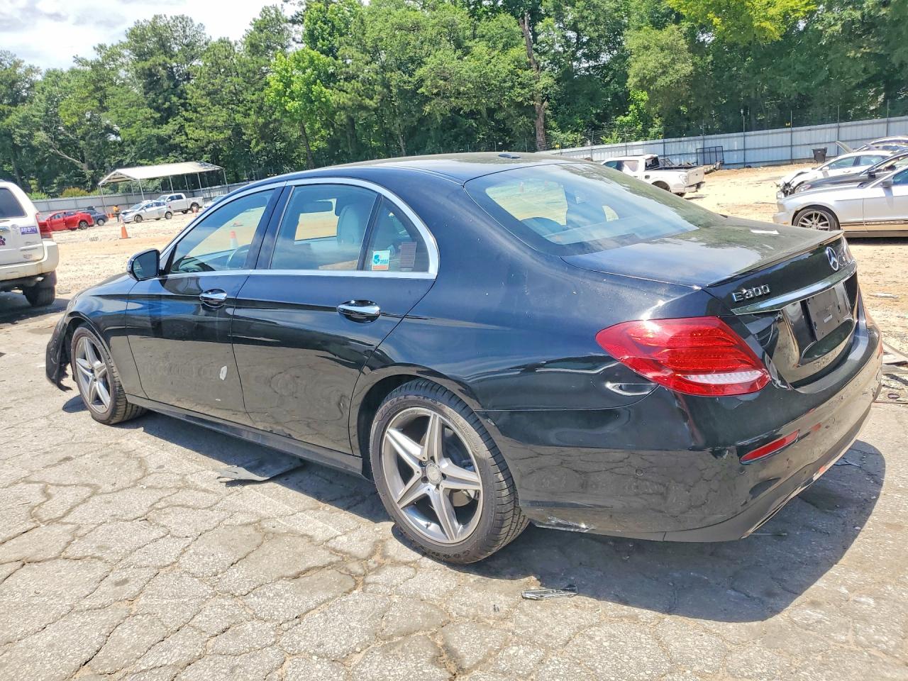 2017 MERCEDES-BENZ E 300 — снимка 2