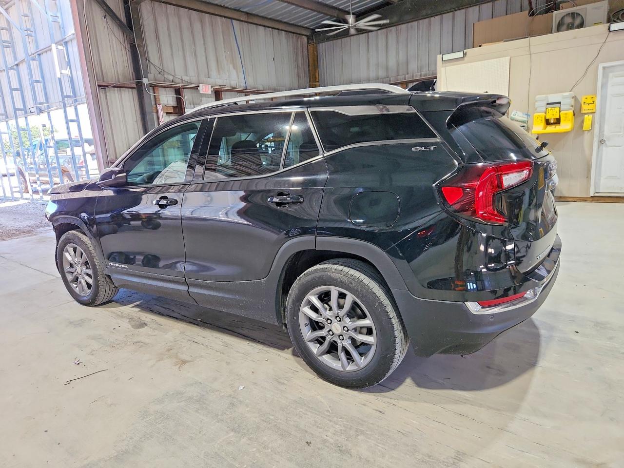 2022 GMC TERRAIN SLT — снимка 2