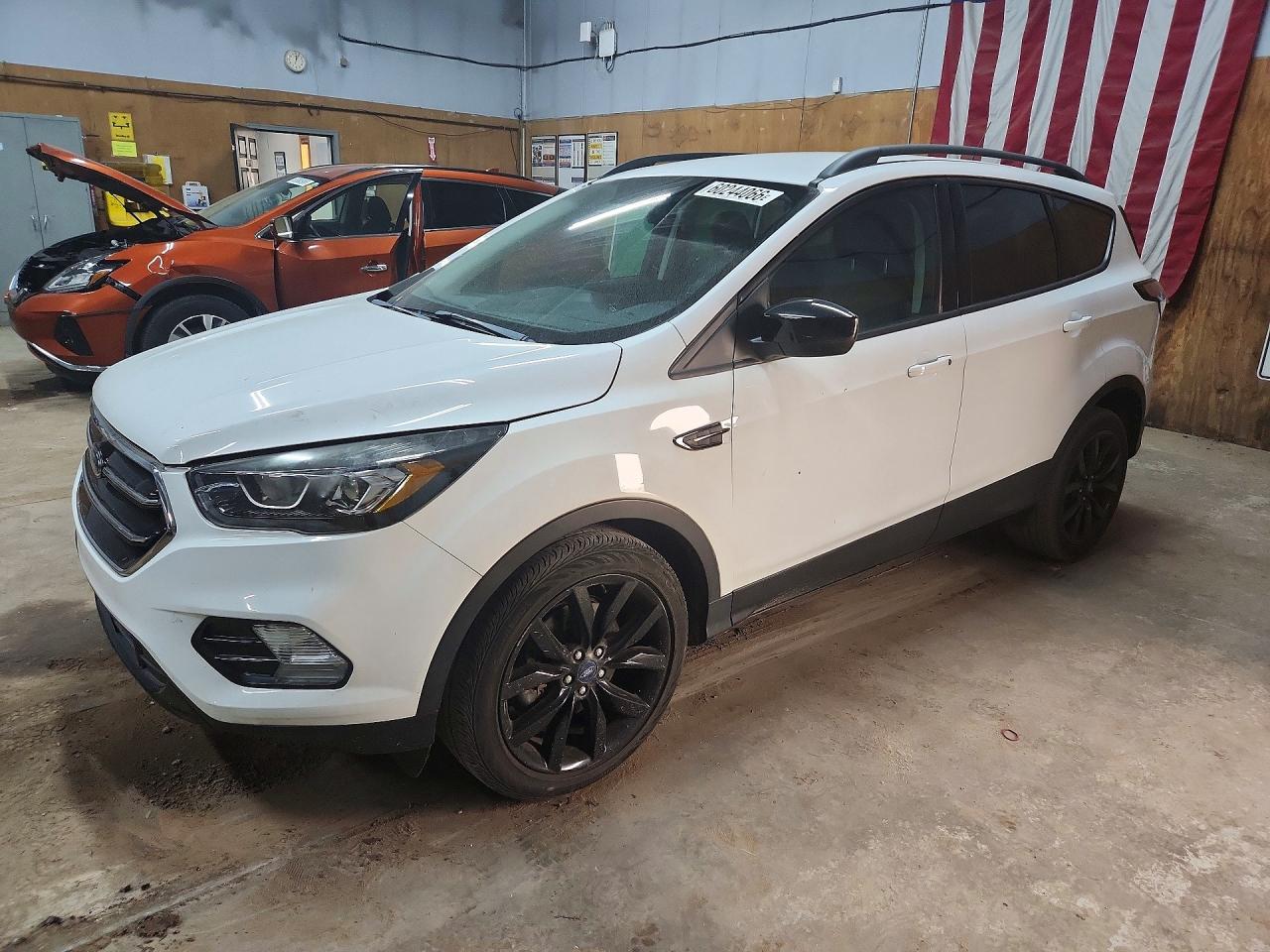 2018 FORD ESCAPE SE
