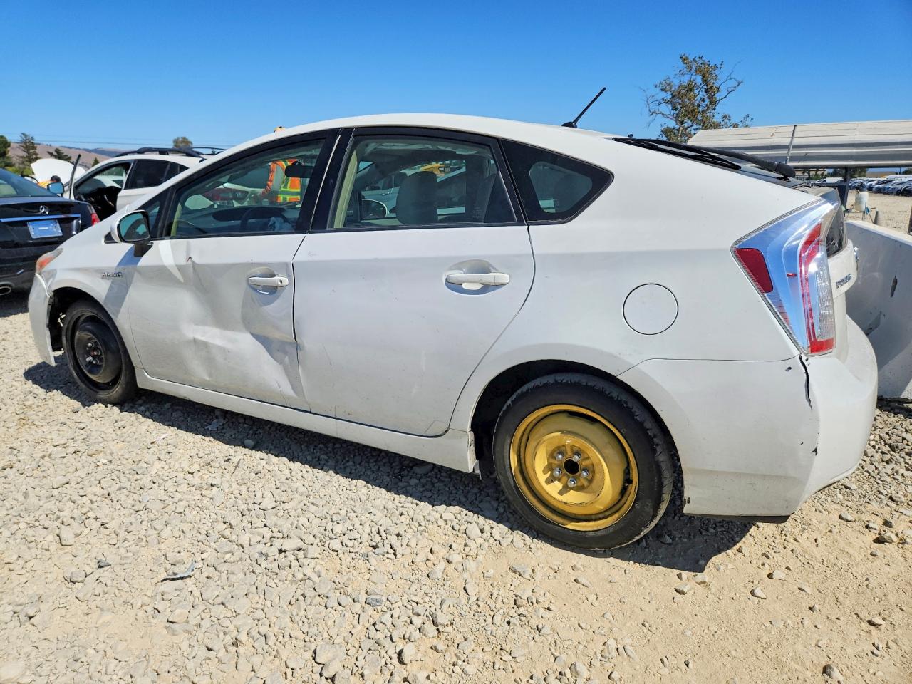 2015 TOYOTA PRIUS TWO — снимка 2
