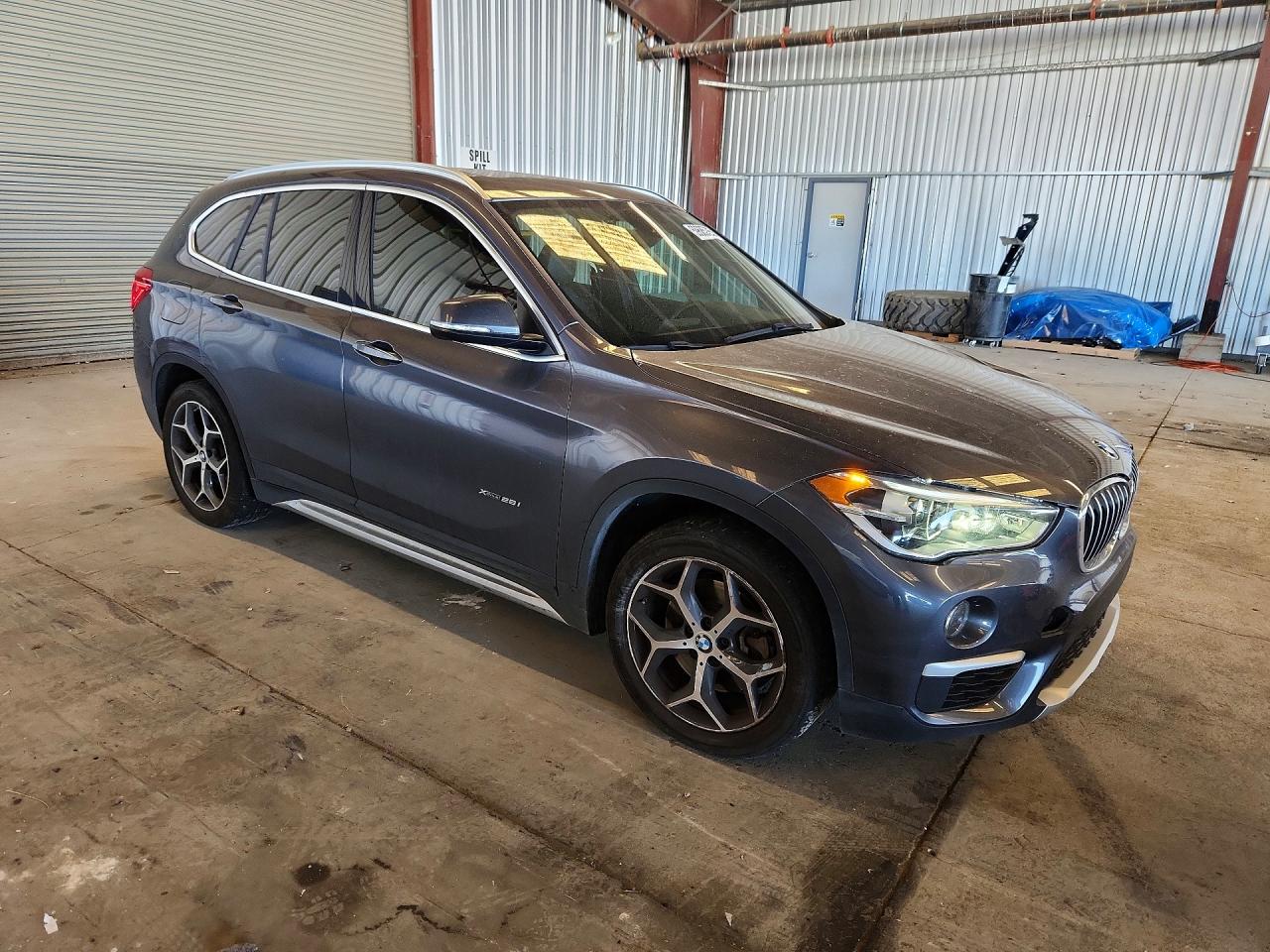 2017 BMW X1 XDRIVE28I — снимка 4