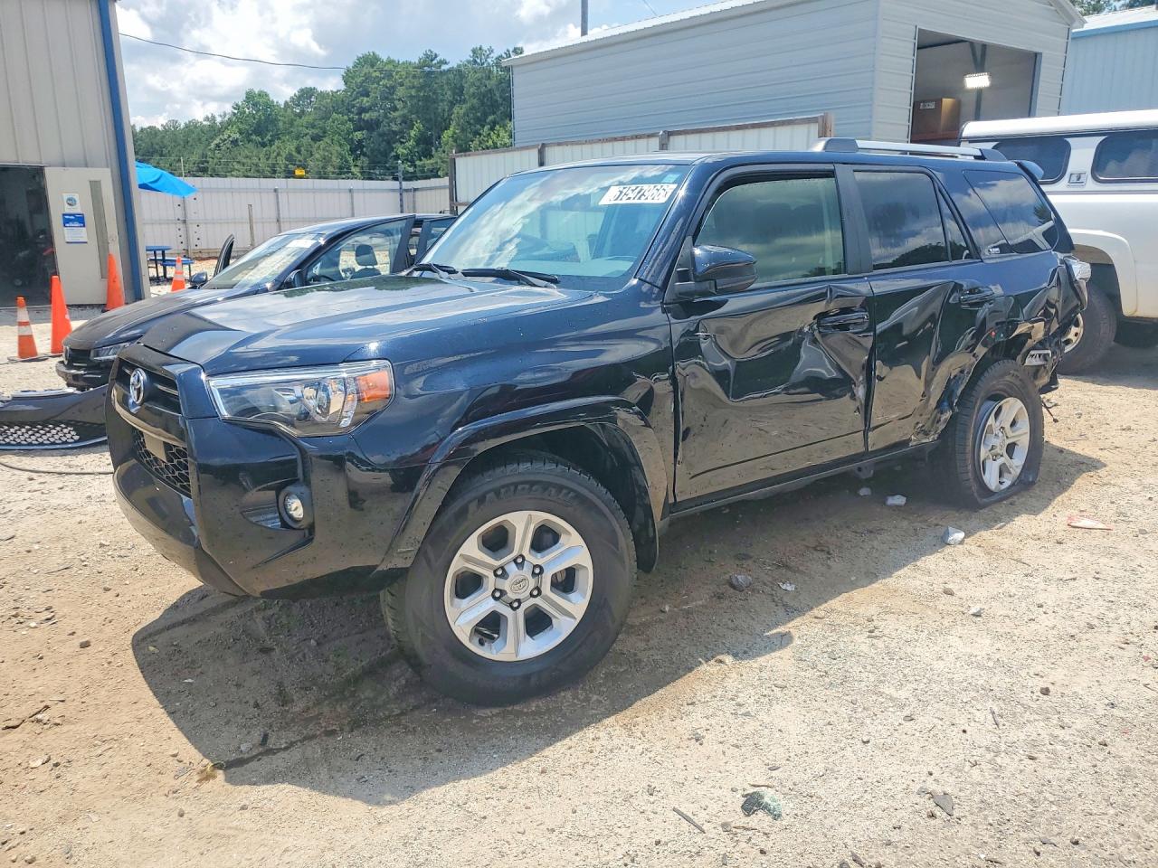 2024 TOYOTA 4RUNNER SR5