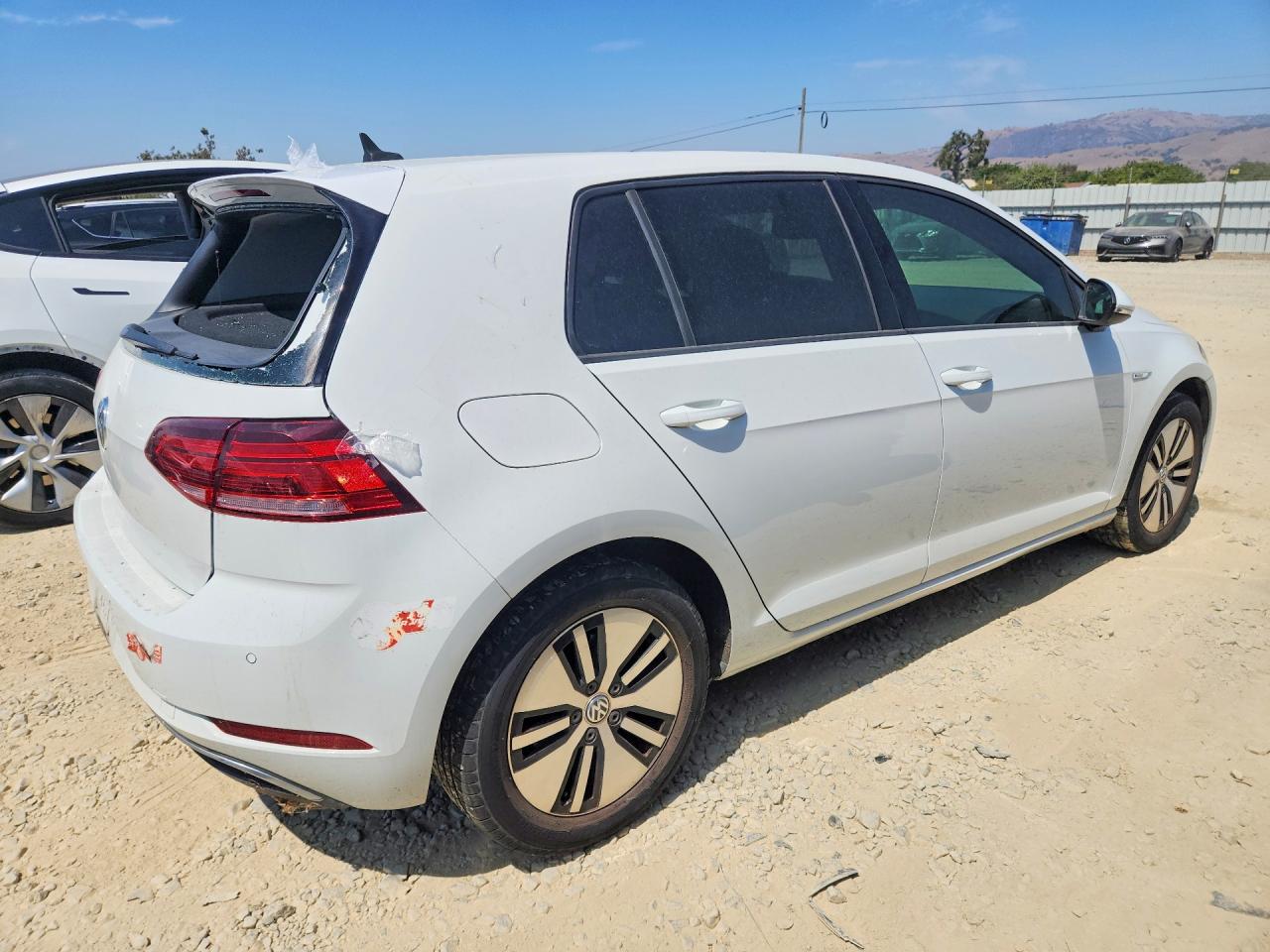 2017 VOLKSWAGEN E-GOLF SEL PREMIUM — снимка 3