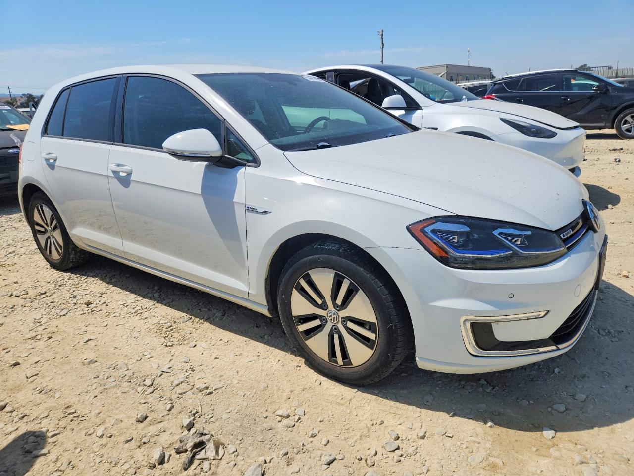 2017 VOLKSWAGEN E-GOLF SEL PREMIUM — снимка 4