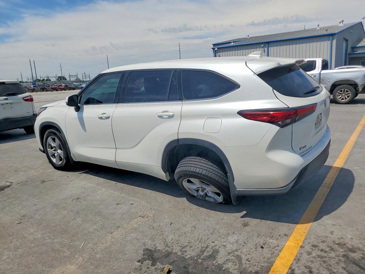 2020 TOYOTA HIGHLANDER L — снимка 2