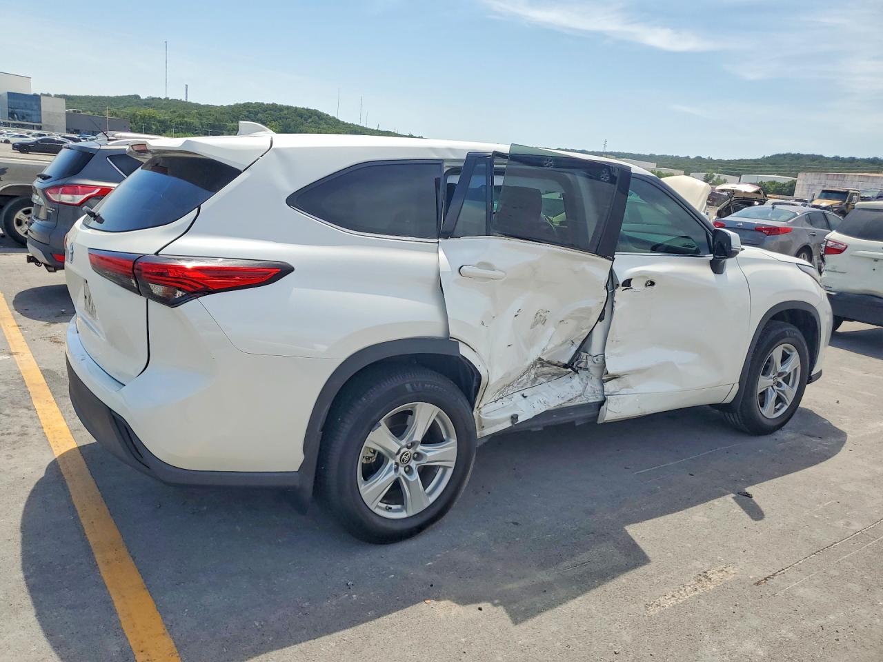 2020 TOYOTA HIGHLANDER L — снимка 3