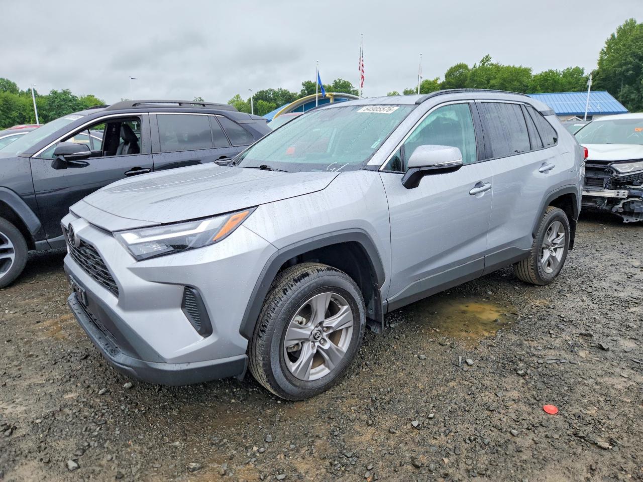 2024 TOYOTA RAV4 XLE