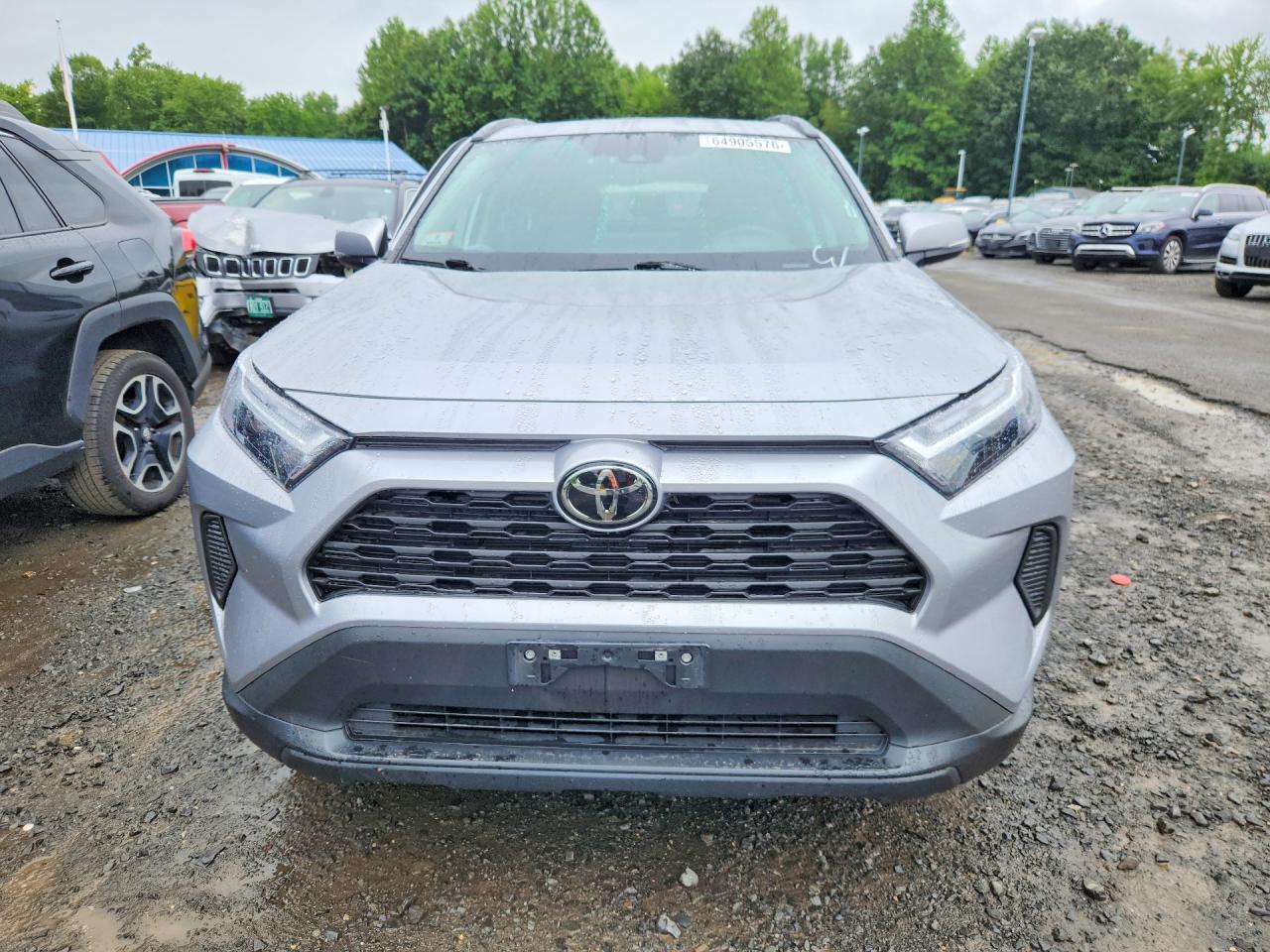 2024 TOYOTA RAV4 XLE — снимка 5