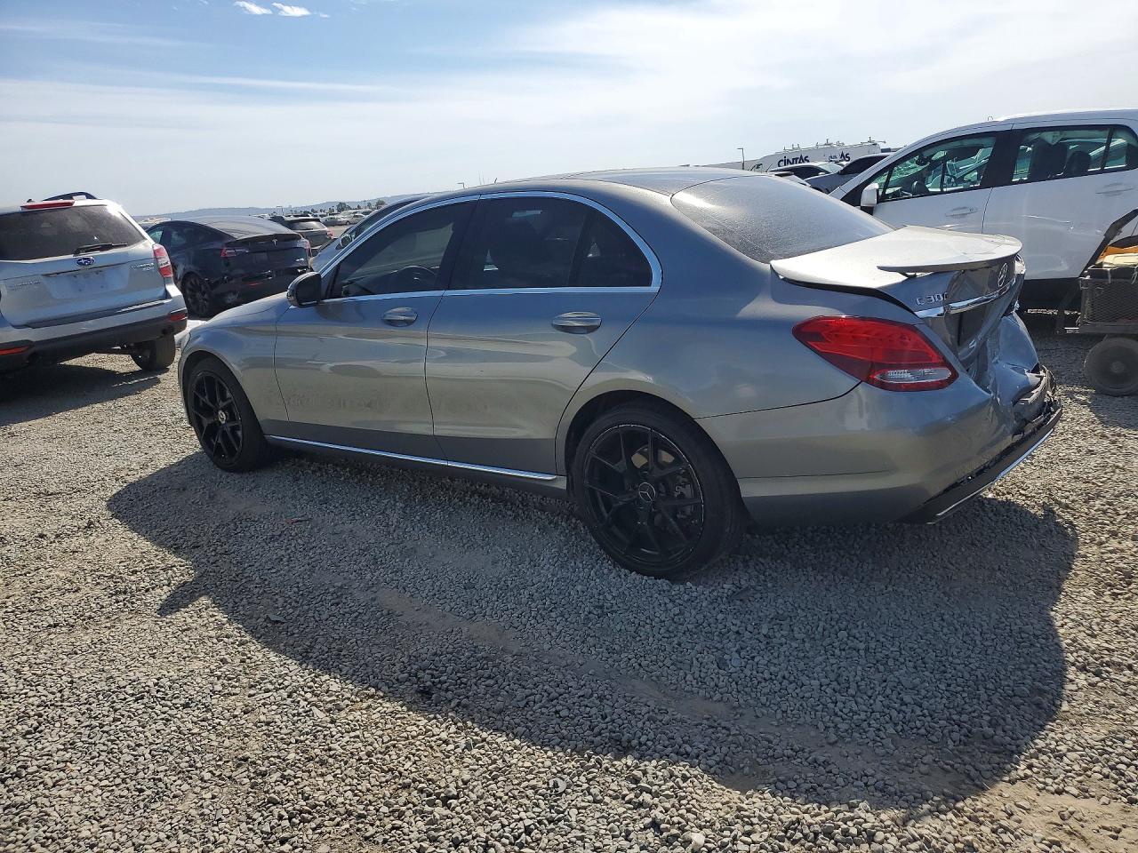 2015 MERCEDES-BENZ C 300 — снимка 2