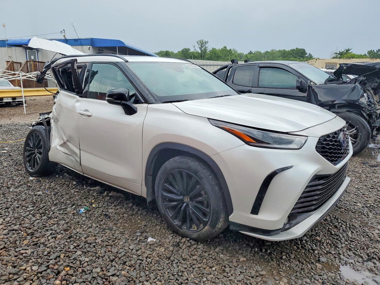 2024 TOYOTA HIGHL XSE — снимка 4