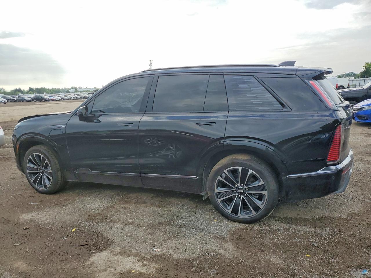 2026 CADILLAC VISTIQ SPORT — снимка 2