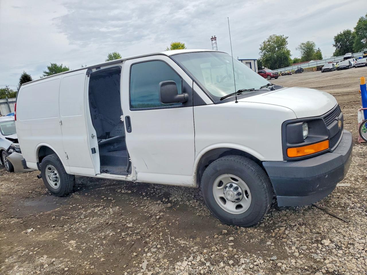 2017 CHEVROLET EXPRESS G3500 — снимка 4