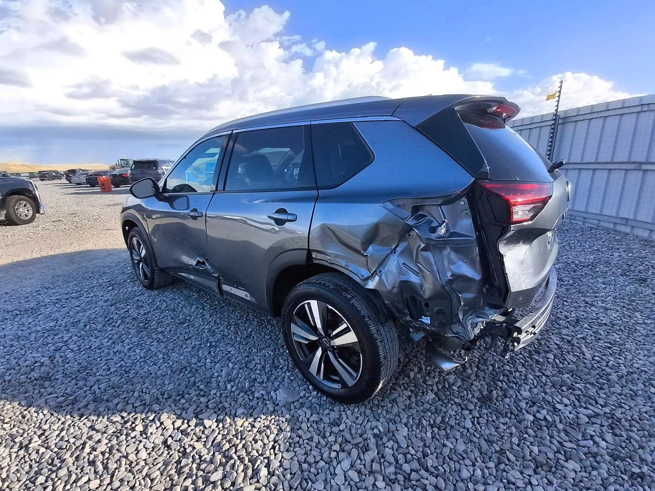2026 NISSAN ROGUE SL — photo 2