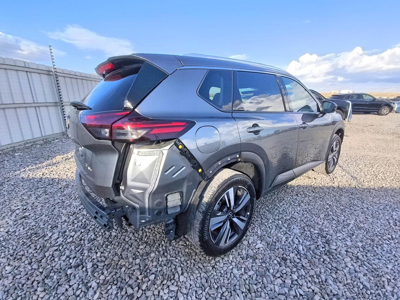 2026 NISSAN ROGUE SL — photo 3