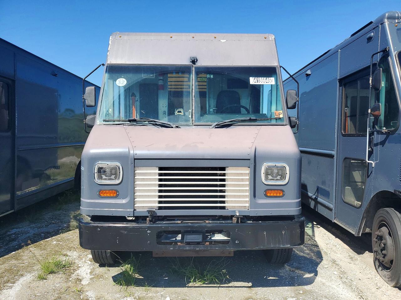 2021 FORD F59 — photo 5