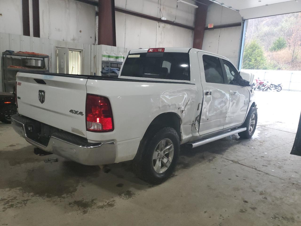 2017 RAM 1500 SLT — снимка 3