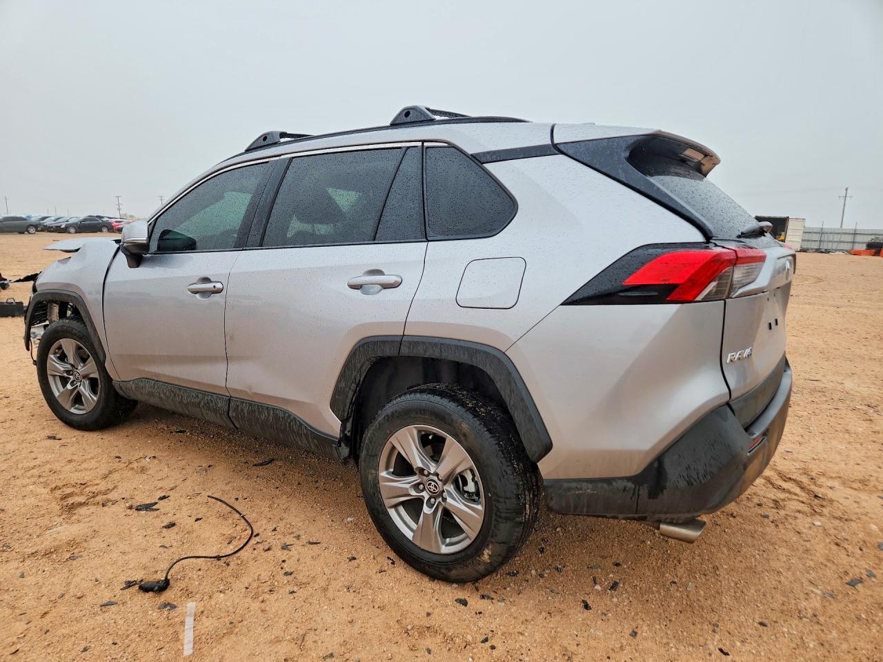 2024 TOYOTA RAV4 XLE — снимка 2