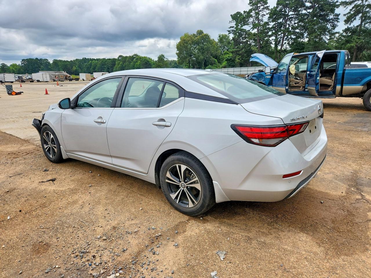 2021 NISSAN SENTRA SV — снимка 2