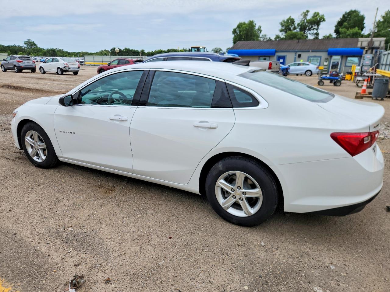 2021 CHEVROLET MALIBU LS — снимка 2