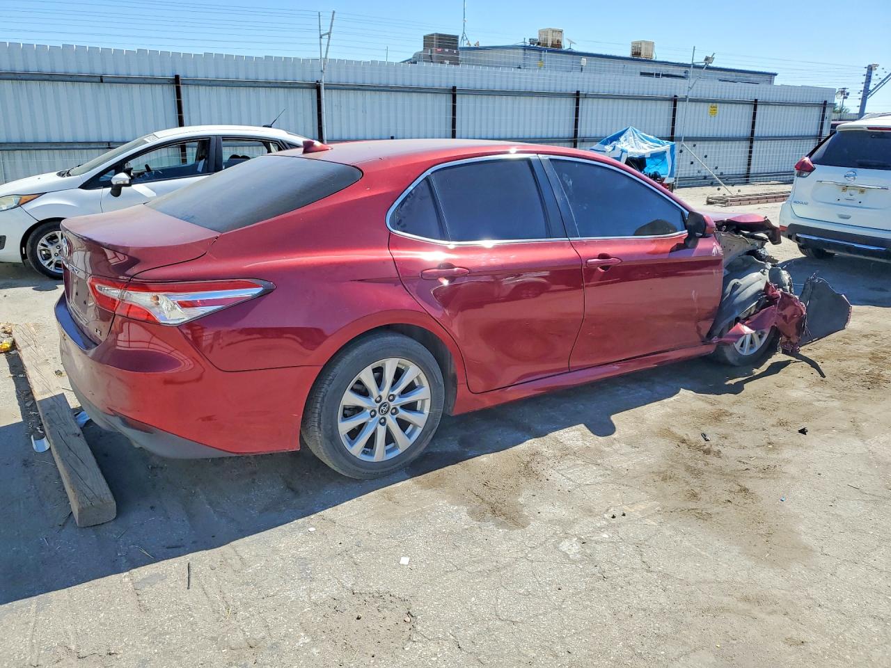 2019 TOYOTA CAMRY LE — снимка 3