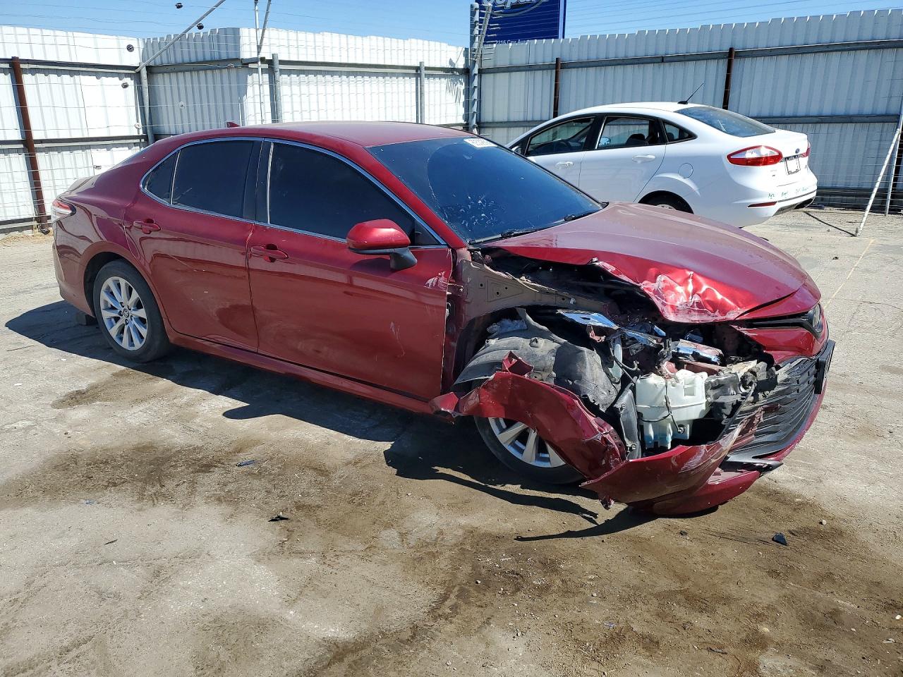 2019 TOYOTA CAMRY LE — снимка 4