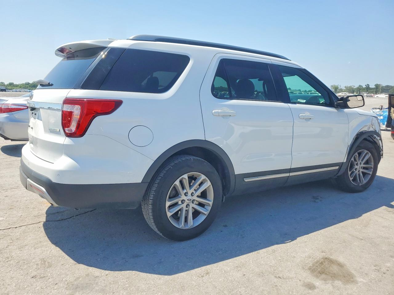 2017 FORD EXPLORER XLT — снимка 3