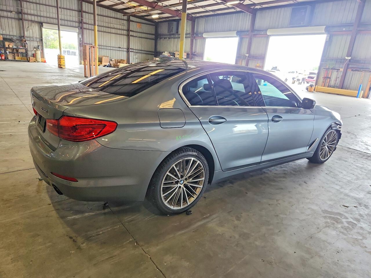 2020 BMW 530 I — снимка 3