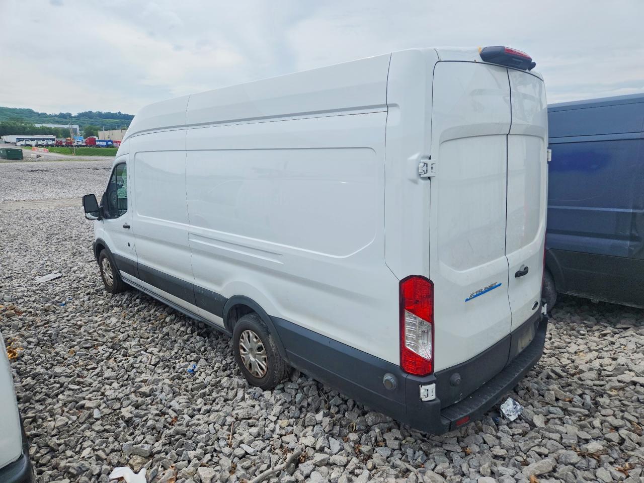 2022 FORD TRANSIT T-350 — снимка 2