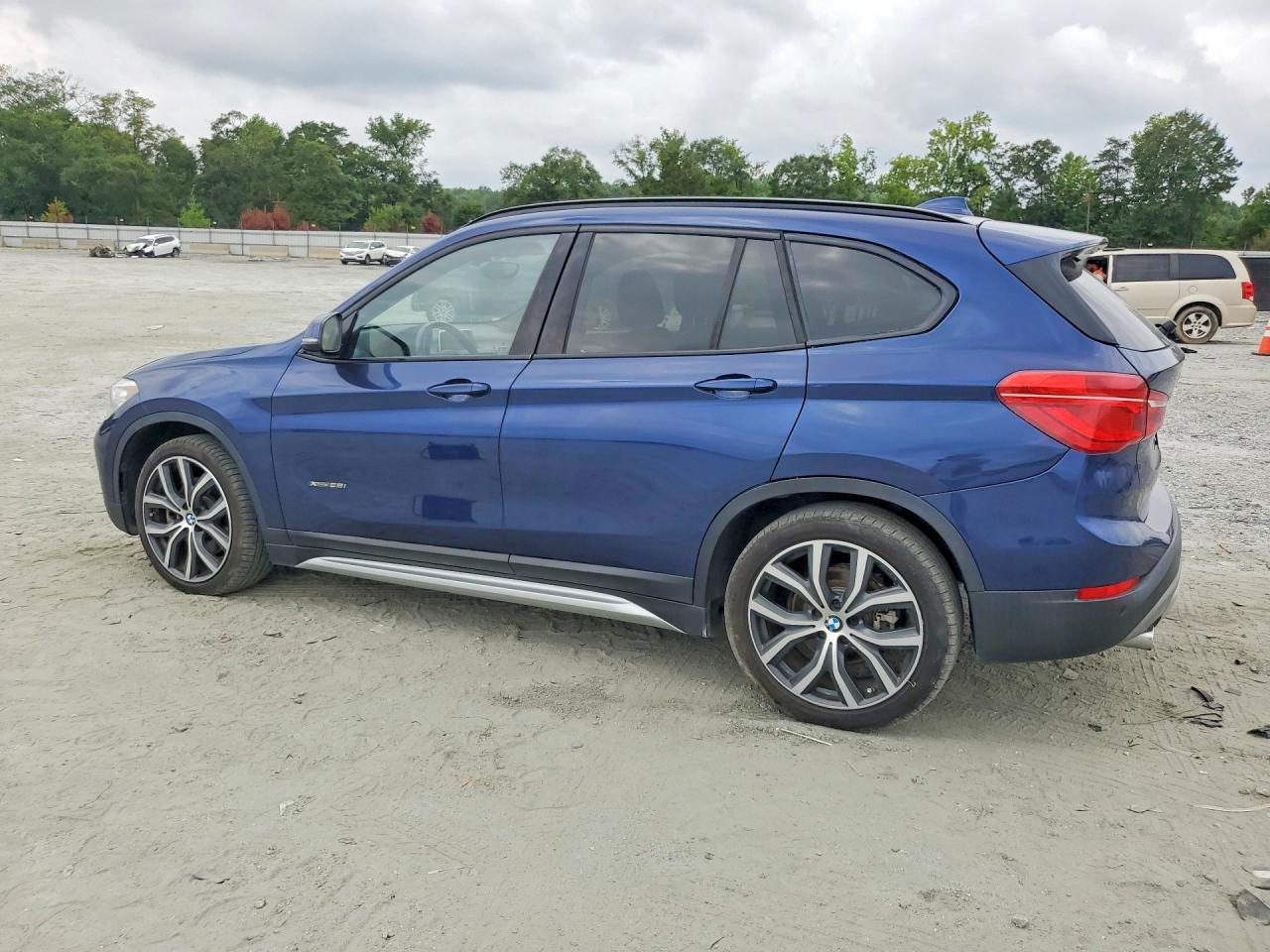 2017 BMW X1 SDRIVE28I — снимка 2