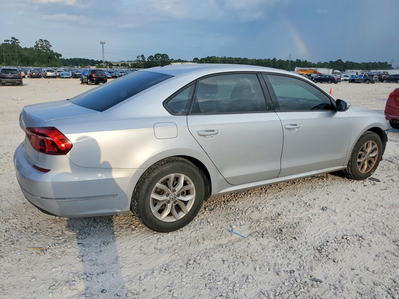 2018 VOLKSWAGEN PASSAT S — снимка 3