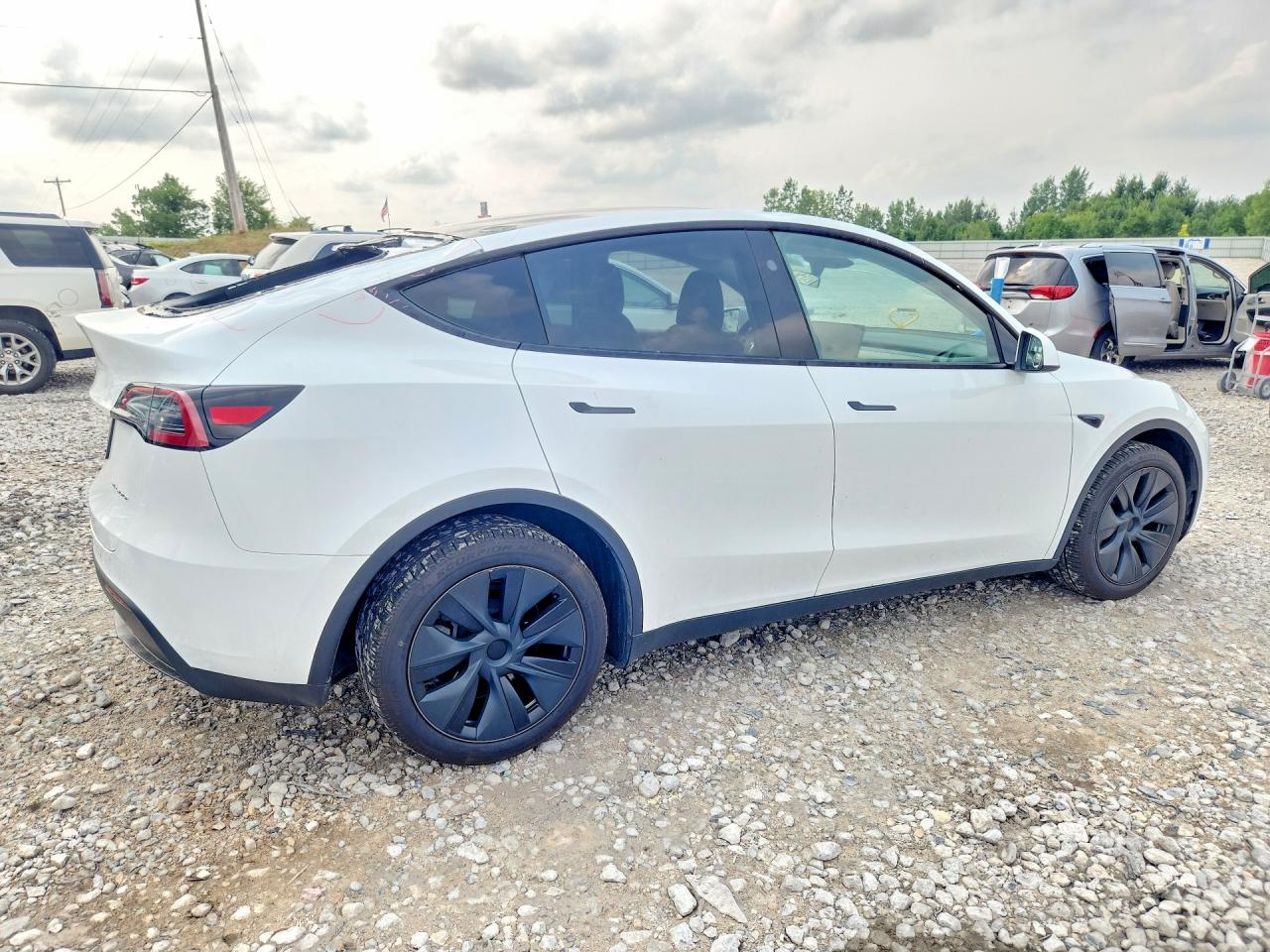 2025 TESLA MODEL Y — снимка 3