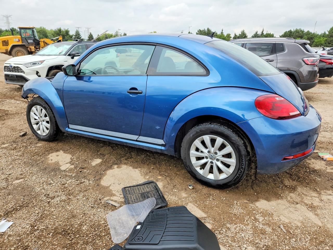 2017 VOLKSWAGEN BEETLE 1.8T — снимка 2