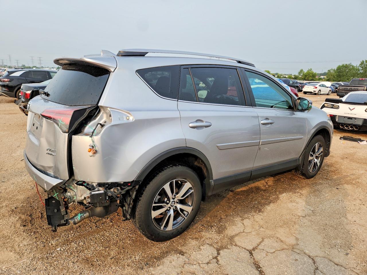 2018 TOYOTA RAV4 XLE — снимка 3