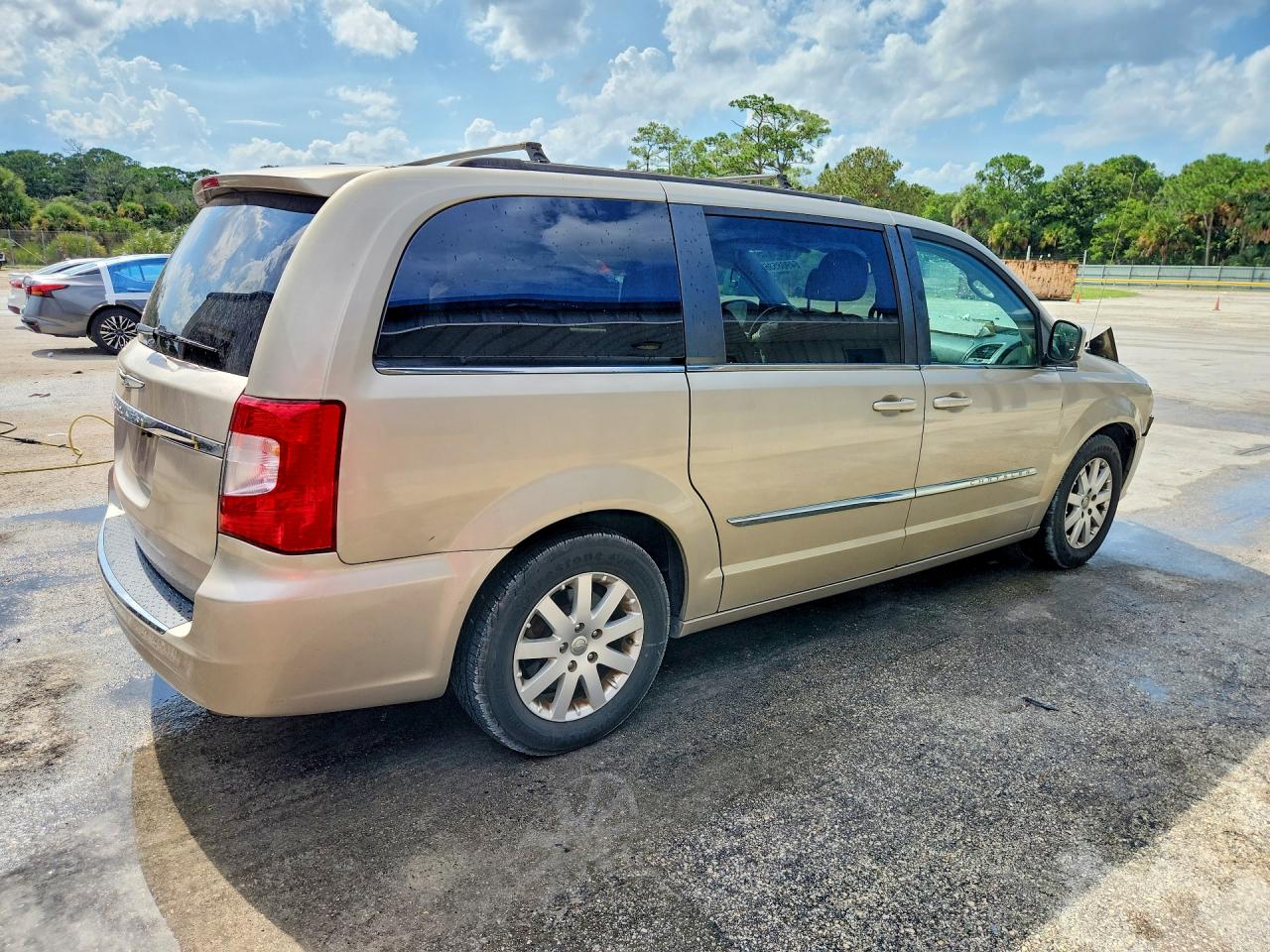 2016 CHRYSLER TOWN & COUNTRY TOURING — снимка 3