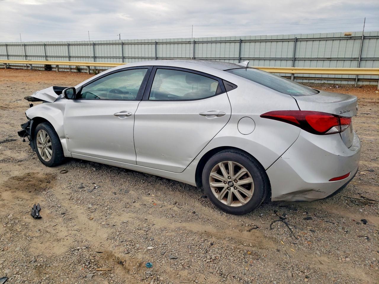 2015 HYUNDAI ELANTRA SE — снимка 2