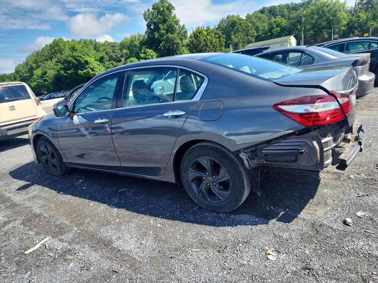 2017 HONDA ACCORD LX — снимка 2