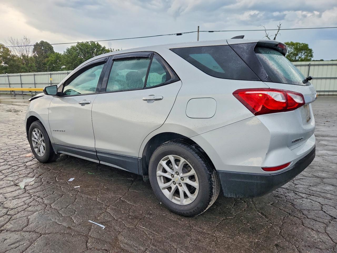 2019 CHEVROLET EQUINOX LS — снимка 2