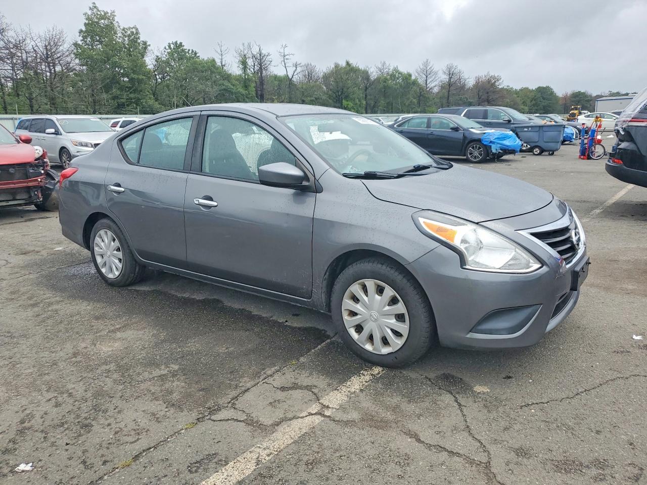 2017 NISSAN VERSA 1.6 SV — снимка 4